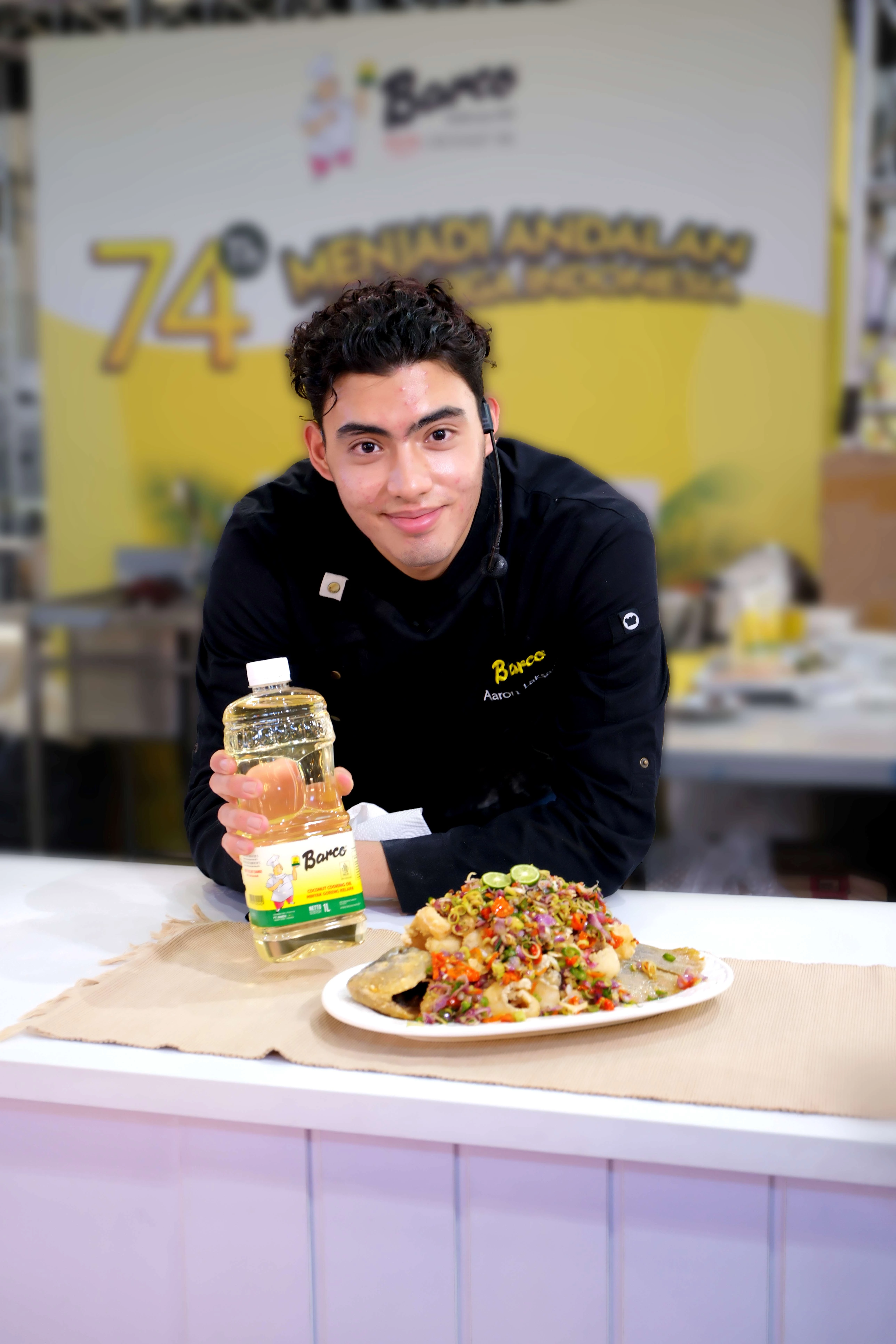 Chef Aaron saat Cooking Demo di Event SIAL Interfood 2024 JIEXPO